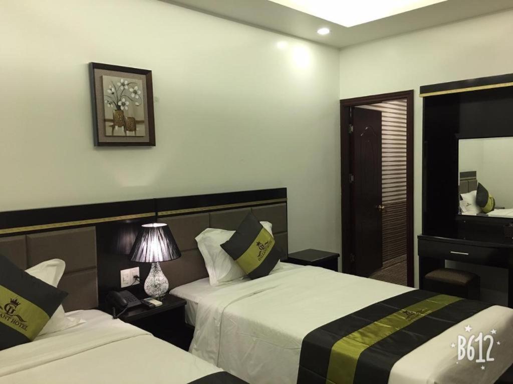 Gallant Hotel 154 Hai Phong Exteriör bild